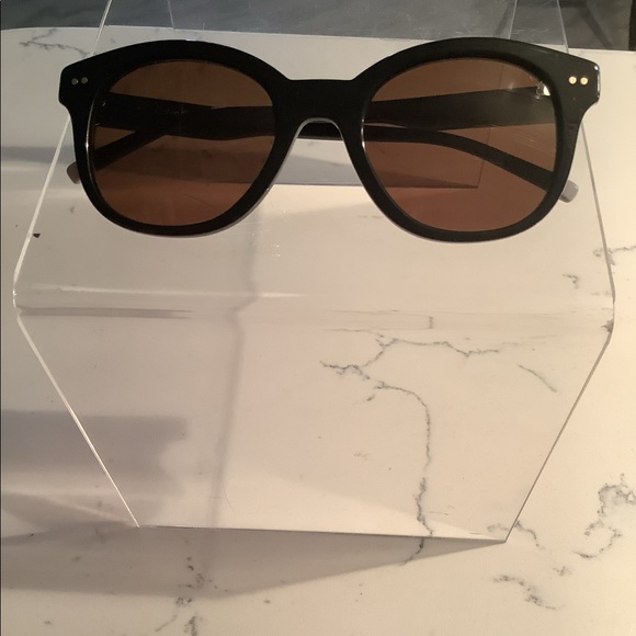 Calvin Klein Accessories - NWOT Calvin Klein women’s sunglasses